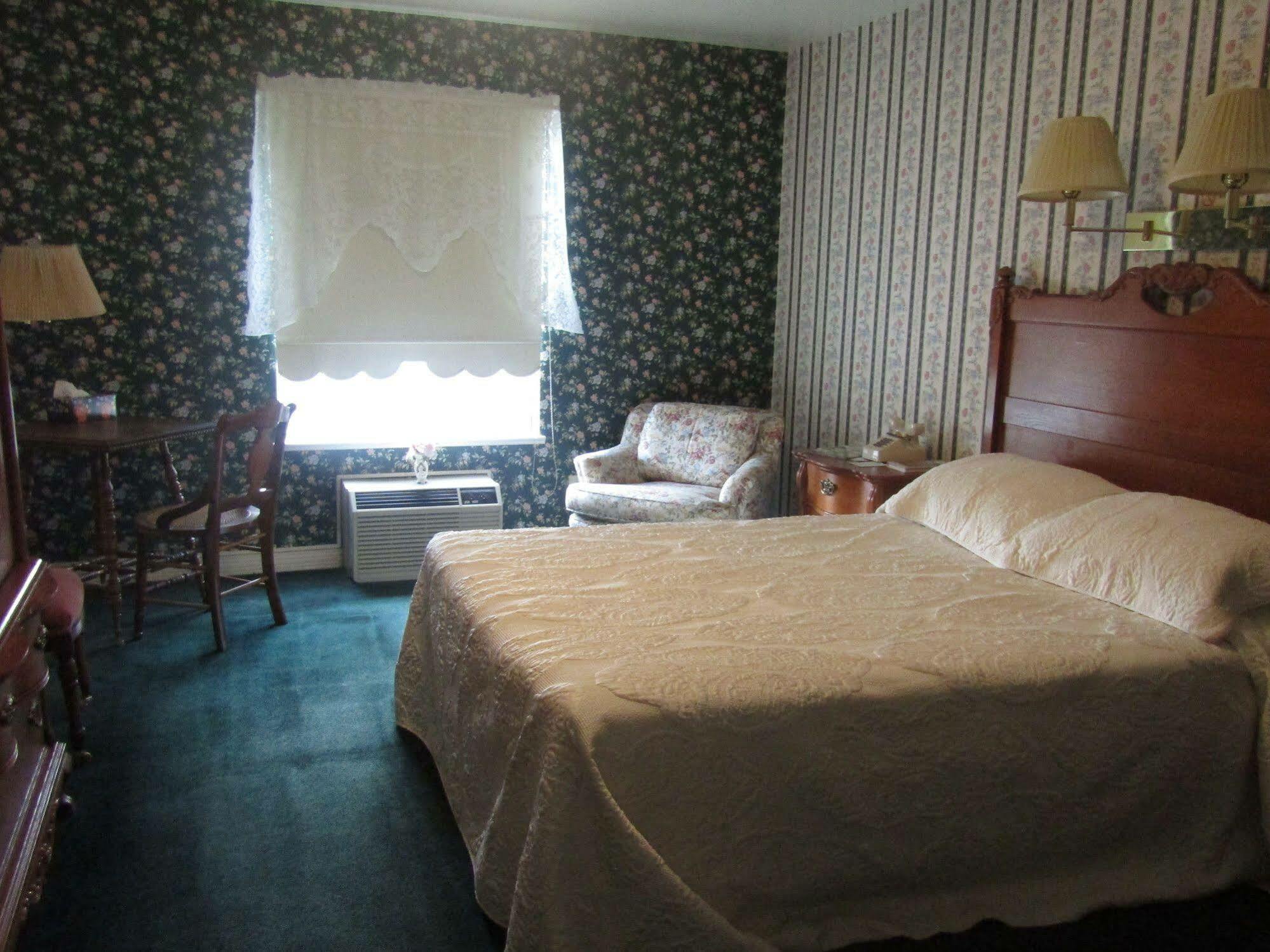 Step Back Inn Aztec ภายนอก รูปภาพ