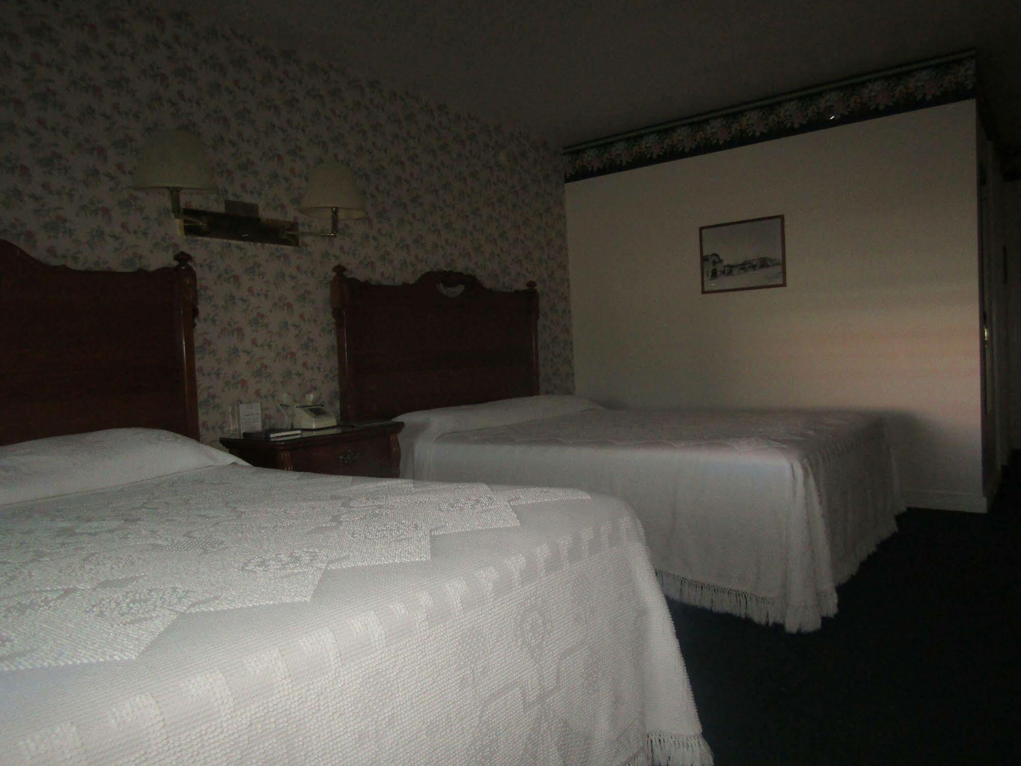 Step Back Inn Aztec ภายนอก รูปภาพ
